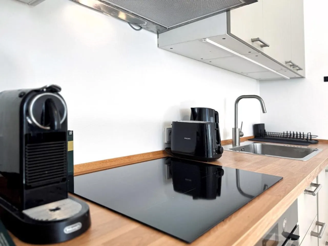 Holidayhome Apartments I Airport Deluxe Condo With Terrace Schoenefeld Germany