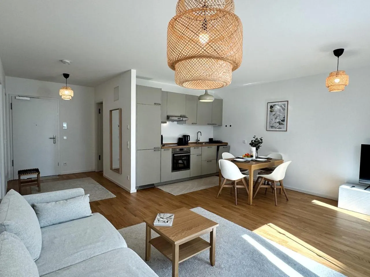 Holidayhome Apartments I Airport Deluxe Condo With Terrace Schoenefeld Germany